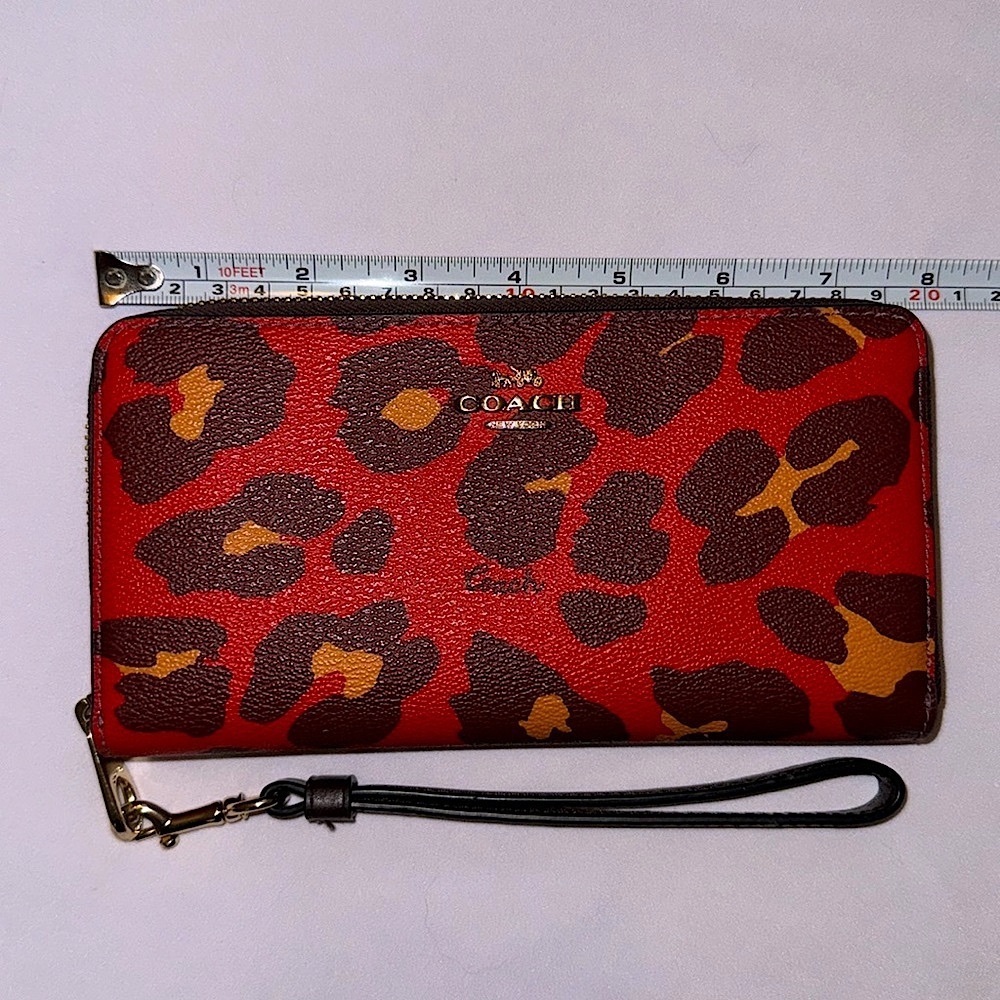 NWT! ✨Rare! 👀 Coach Long Wallet, Animal Print Red & Brown 🐆❤️🤎